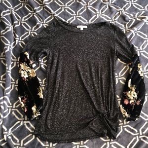 XS LONG SLEEVE BLOUSE
